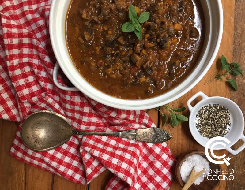 salsa-de-tomate-con-hongos-portobello